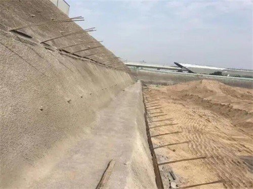 碾子山河道边坡加固